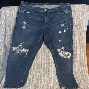 Old Navy women’s Relaxed Fit Distressed Denim Jeans